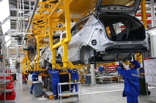 哈薩克斯坦總理馬明視察江淮汽車合資工廠并出席新引進(jìn)產(chǎn)品線開工儀式